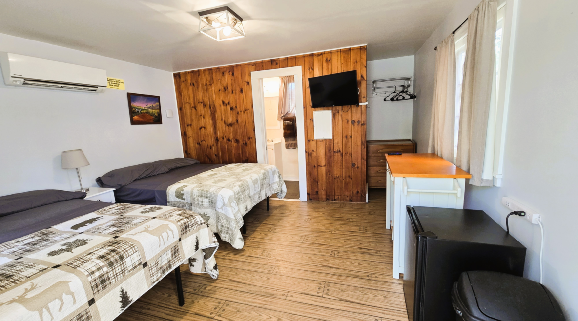 Vintage Cottage 5 Interior